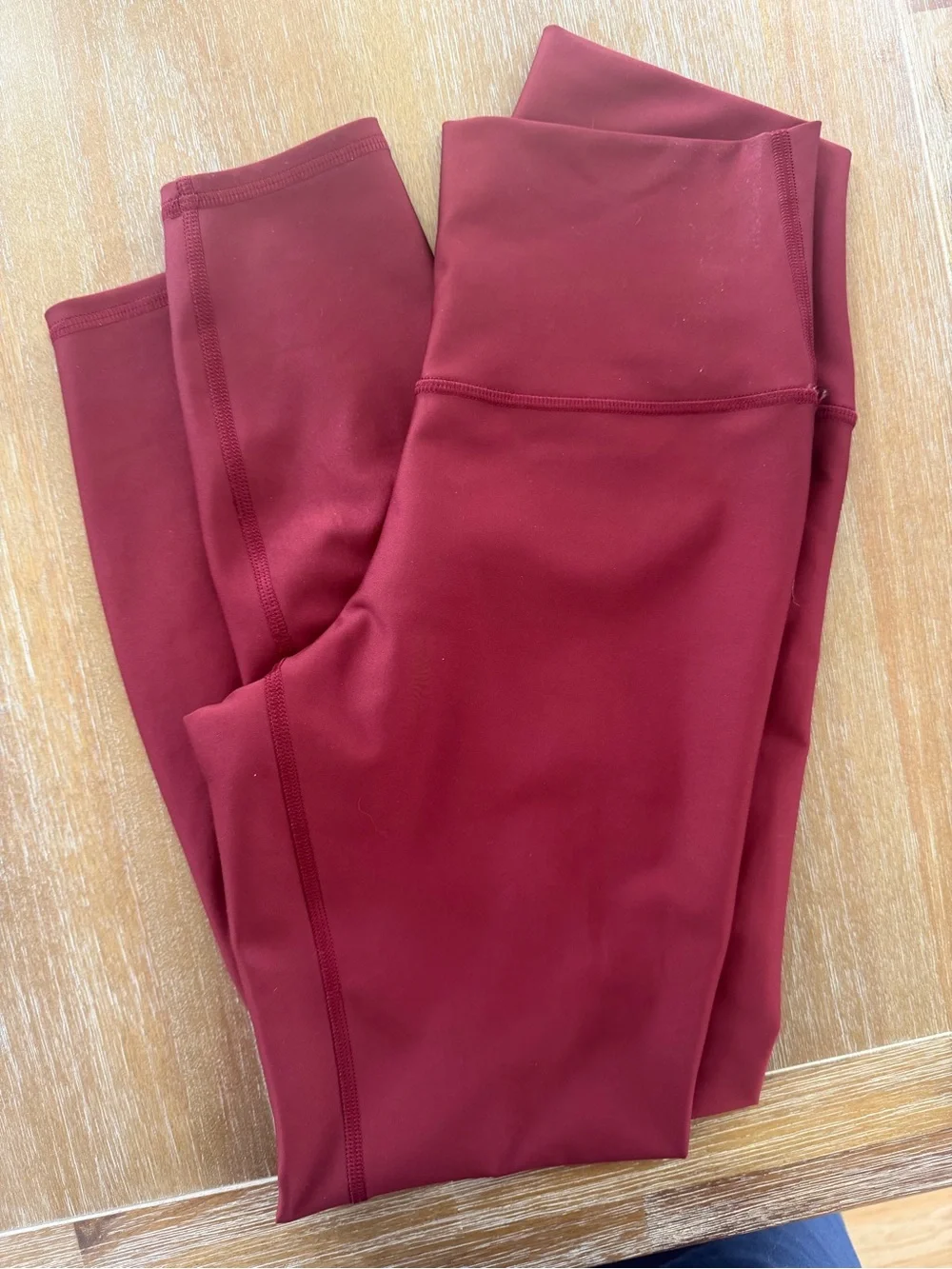 ALO Yoga High-Rise Leggings in dark Red